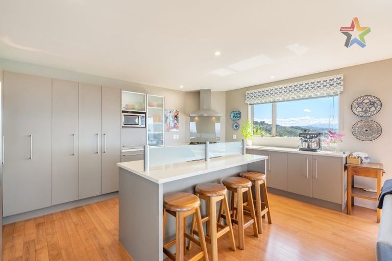 Photo of property in 93 Cypress Drive, Maungaraki, Lower Hutt, 5010