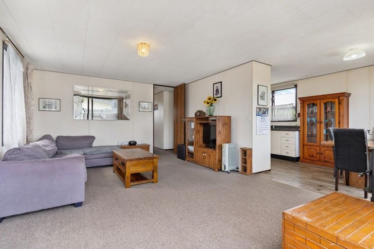 Photo of property in 3b Longstead Avenue, Papamoa Beach, Papamoa, 3118