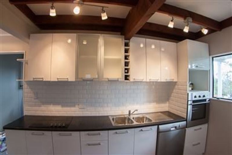 Photo of property in 2/37 Roberts Road, Glenfield, Auckland, 0629