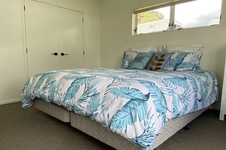 Photo of property in 2/12 Duncan Avenue, Te Atatu South, Auckland, 0610