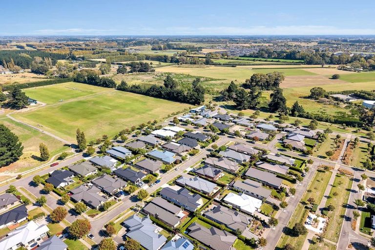 Photo of property in 4 Manuka Street, Pegasus, 7612