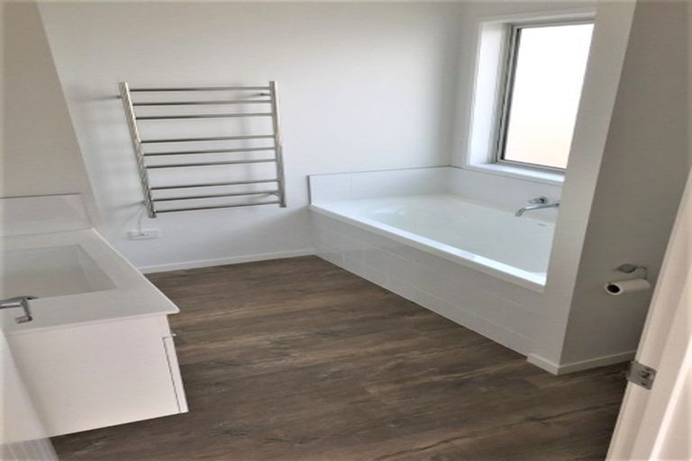 Photo of property in 128 Coast Boulevard, Papamoa Beach, Papamoa, 3118