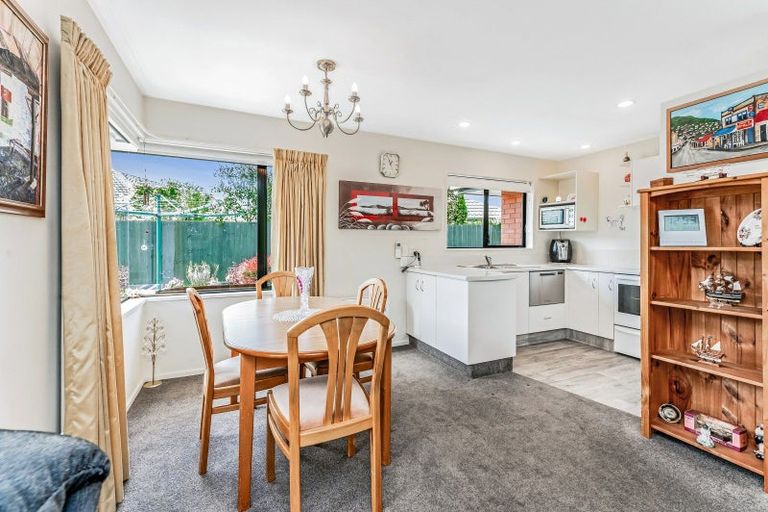 Photo of property in 17f Matawai Close, Rangiora, 7400