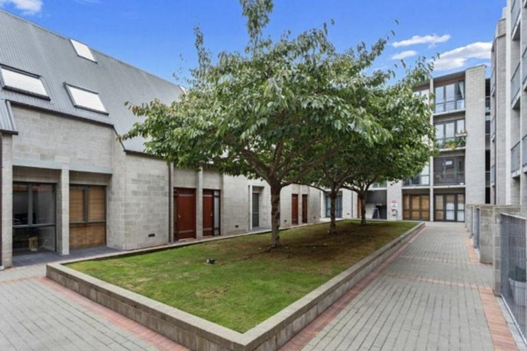 Photo of property in 9/868 Colombo Street, Christchurch Central, Christchurch, 8013