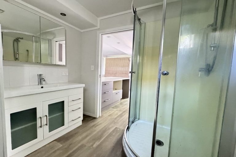 Photo of property in 67 Reynella Drive, Massey, Auckland, 0614