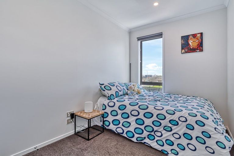 Photo of property in 6 Walter Merton Road, Hobsonville, Auckland, 0616