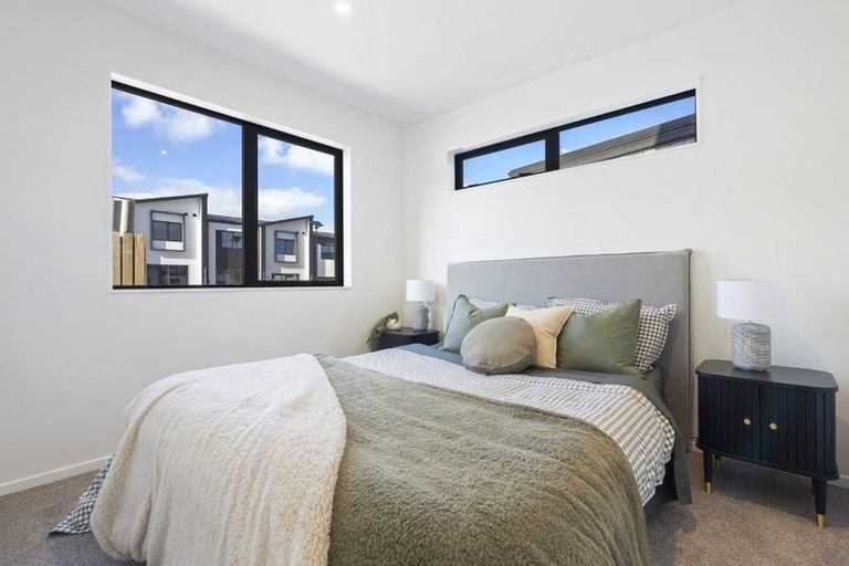 Photo of property in 1/6 Ngaroma House Drive, Hobsonville, Auckland, 0616