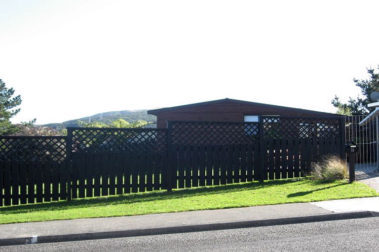 Photo of property in 30 Robson Street, Stokes Valley, Lower Hutt, 5019