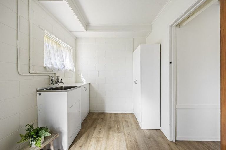 Photo of property in 31 Cameron Road, Waiuku, 2681