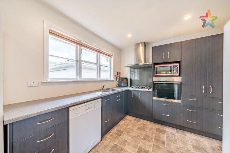 Photo of property in 36 Horoeka Street, Stokes Valley, Lower Hutt, 5019