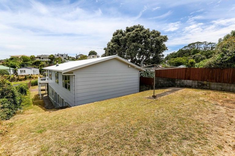 Photo of property in 13 Parris Street, Moturoa, New Plymouth, 4310