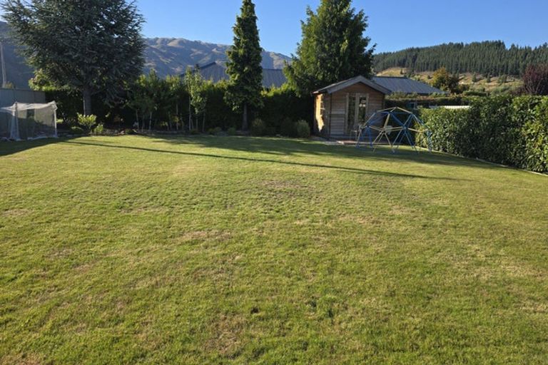 Photo of property in 10 Orchard Street, Clyde, 9330