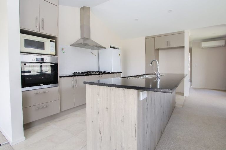 Photo of property in 14 Teatree Close, Huntington, Hamilton, 3210