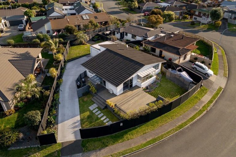 Photo of property in 4 Berwick Place, Mount Maunganui, 3116