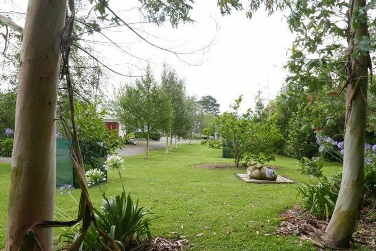 Photo of property in 100 Cole Street, Dannevirke, 4930