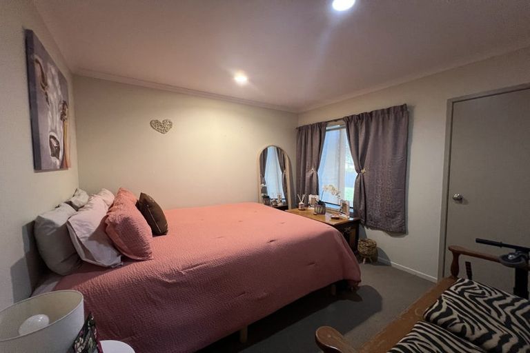 Photo of property in 129 Saint James Drive, Huntington, Hamilton, 3210