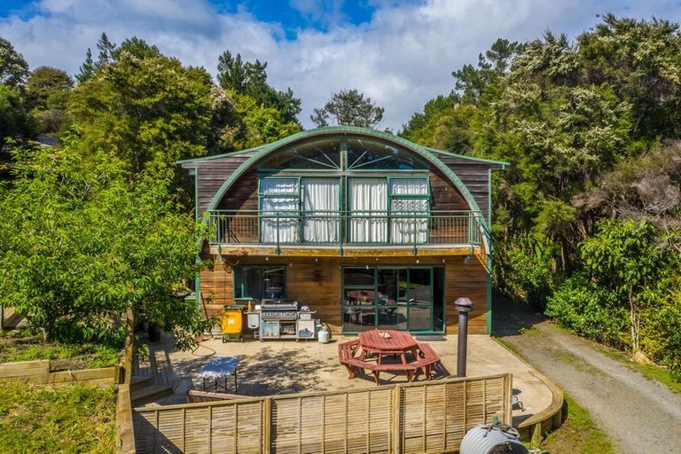 Photo of property in 50 Scott Road, Stanmore Bay, Whangaparaoa, 0932