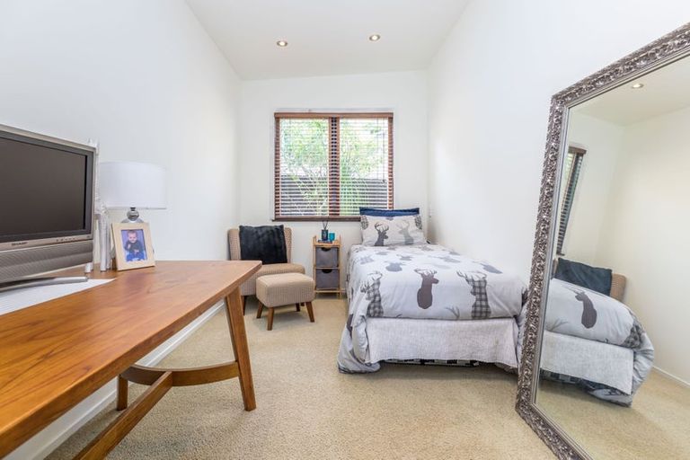 Photo of property in 35 Neptune Avenue, Beach Haven, Auckland, 0626