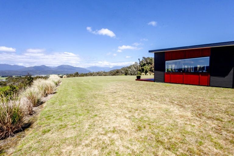 Photo of property in 301a Woodstock-rimu Road, Ruatapu, Hokitika, 7883