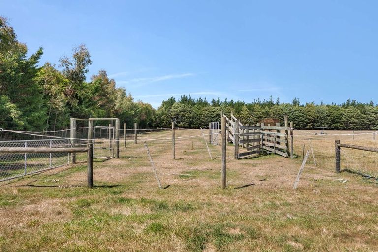 Photo of property in 1893 South Eyre Road, Eyrewell, Rangiora, 7476
