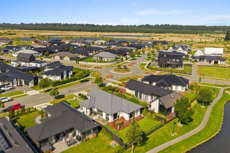 Photo of property in 62 Tiritiri Moana Drive, Pegasus, 7612