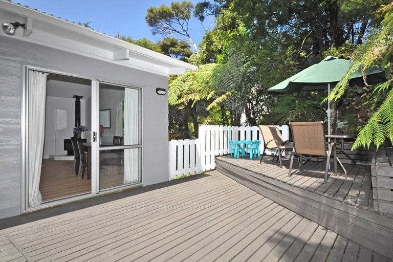 Photo of property in 1/8 Sapphire Place, Bayview, Auckland, 0629