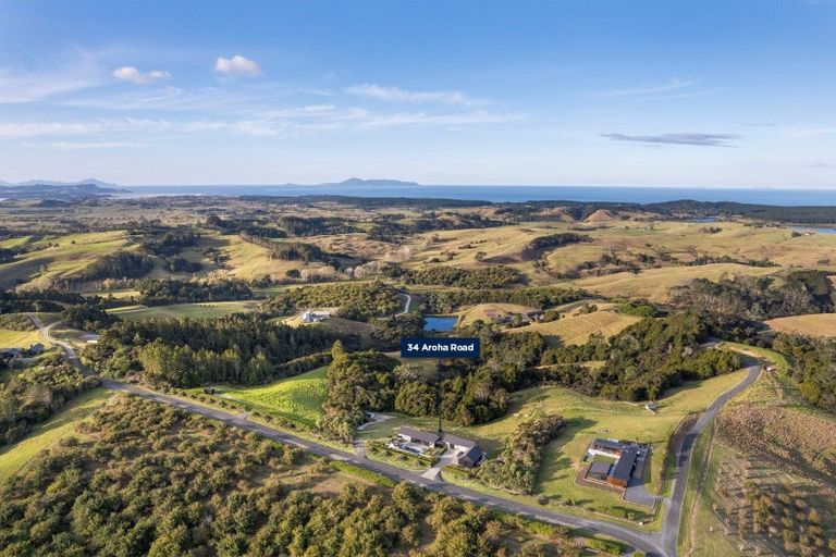 Photo of property in 34 Aroha Road, Te Arai, Wellsford, 0975