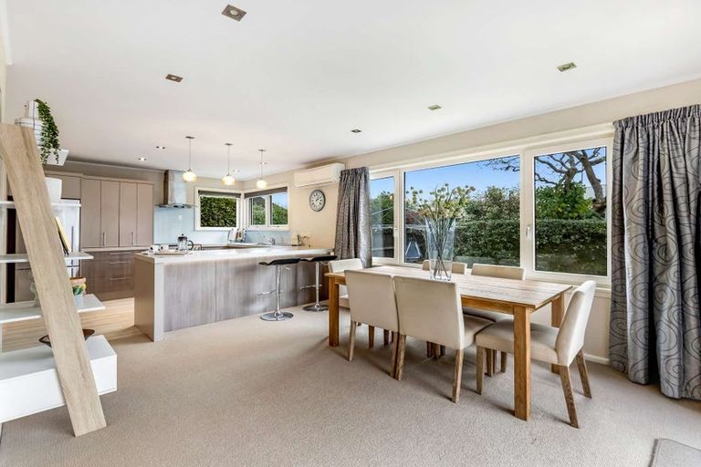 Photo of property in 14 Glenavon Place, Ilam, Christchurch, 8041