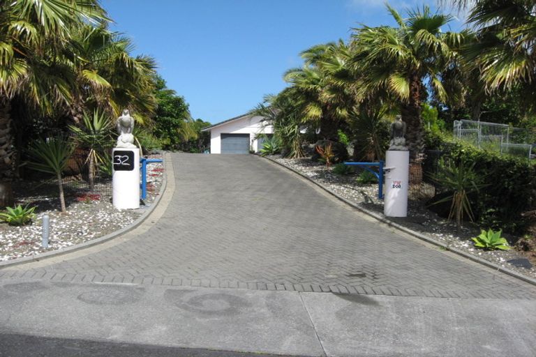 Photo of property in 32 Kauri View Road, Opaheke, Papakura, 2584