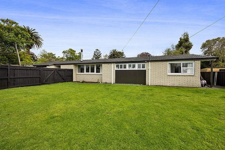 Photo of property in 6 Climie Crescent, Hawera, 4610