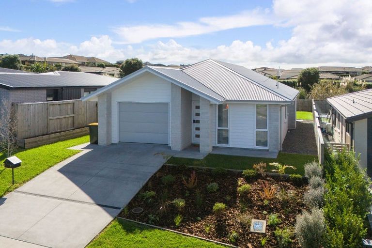 Photo of property in 65 Ridge Drive, Omokoroa, 3114