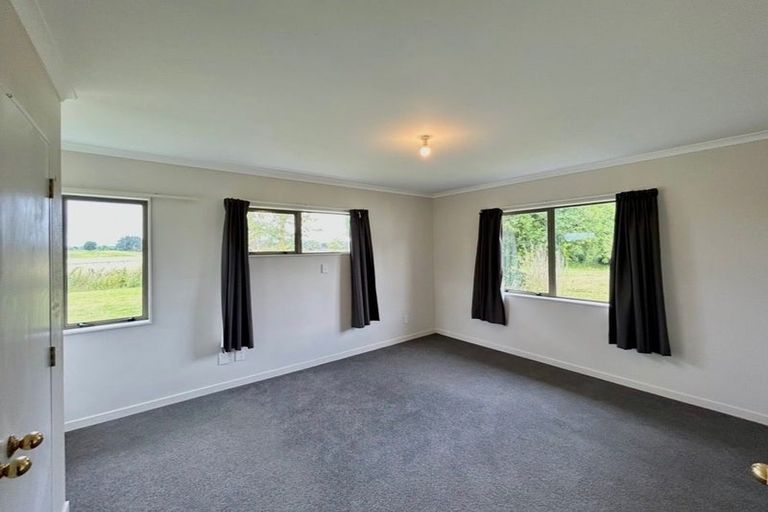 Photo of property in 824 Roberts Line, Bunnythorpe, Palmerston North, 4478