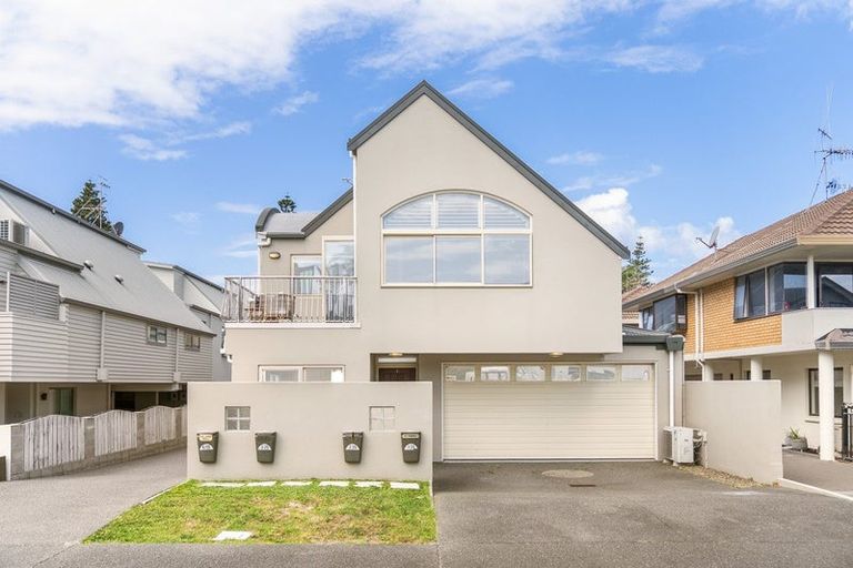 Photo of property in 25 Rita Street, Mount Maunganui, 3116