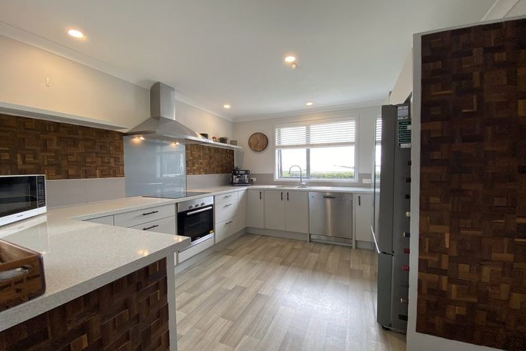 Photo of property in 14 Benmore Crescent, Pyes Pa, Tauranga, 3112