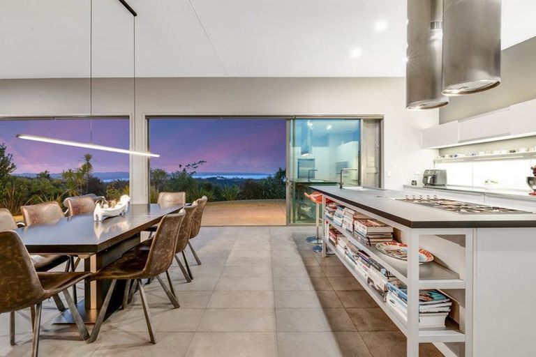 Photo of property in 102 West Road, Kaukapakapa, 0873