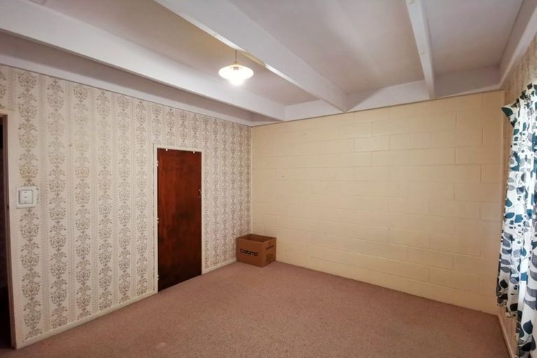 Photo of property in 1/22 Kelston Street, New Lynn, Auckland, 0600