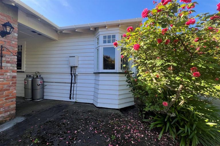 Photo of property in 18 Skerman Street, Marton, 4710