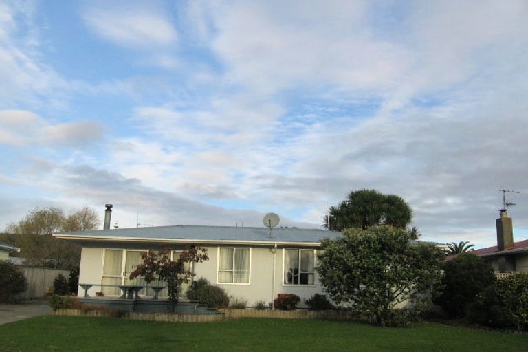 Photo of property in 6 Makarini Street, Paraparaumu, 5032