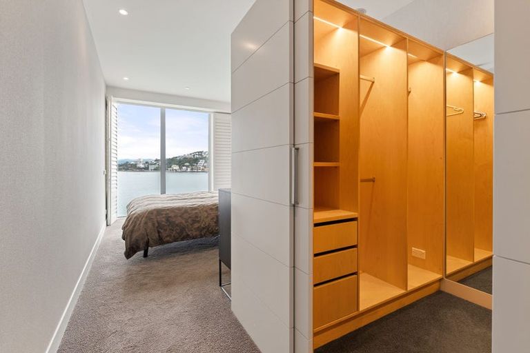 Photo of property in Clyde Quay Wharf, 3d/1 Clyde Quay Wharf, Te Aro, Wellington, 6011