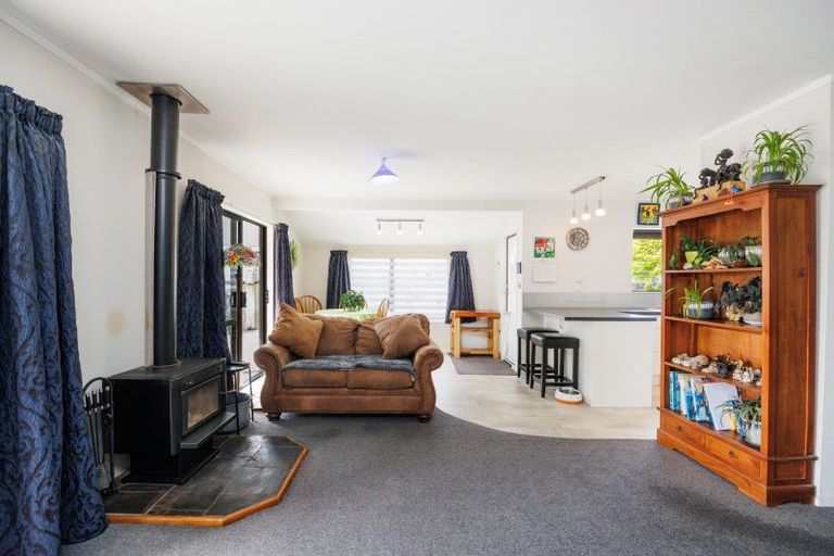 Photo of property in 93 Benmore Avenue, Cloverlea, Palmerston North, 4412