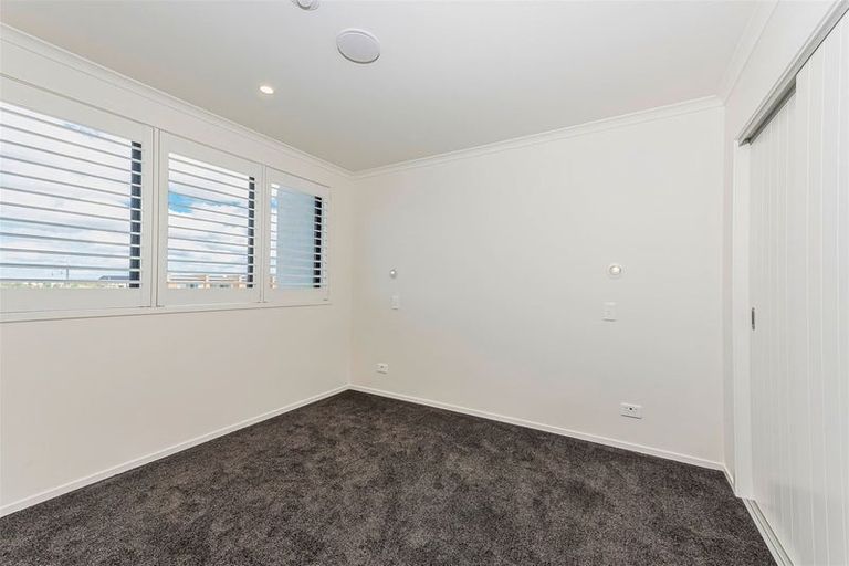 Photo of property in 4 Mayfly Lane, Hobsonville, Auckland, 0616