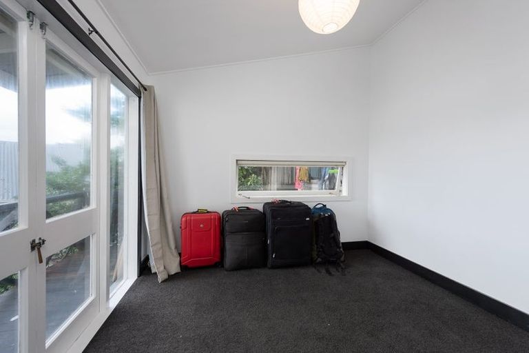 Photo of property in 2/77 Maida Vale Road, Roseneath, Wellington, 6011