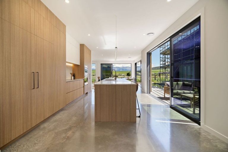 Photo of property in 24 Taurus Lane, Jacks Point, 9371