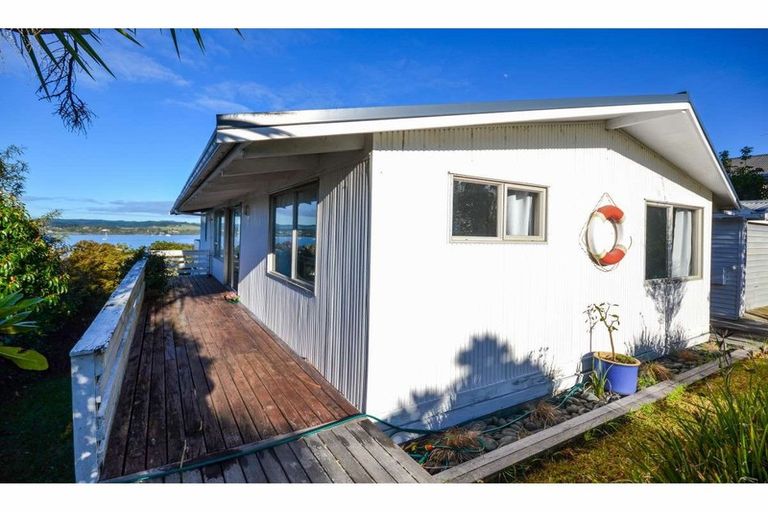 Photo of property in 84 Doves Bay Road, Kerikeri, 0294
