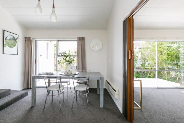 Photo of property in 6 Ashford Place, Havelock North, 4130