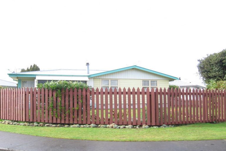 Photo of property in 412 Huia Place, Camberley, Hastings, 4120