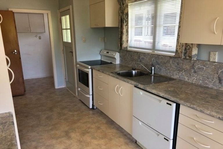 Photo of property in 17 Radiata Grove, Brown Owl, Upper Hutt, 5018