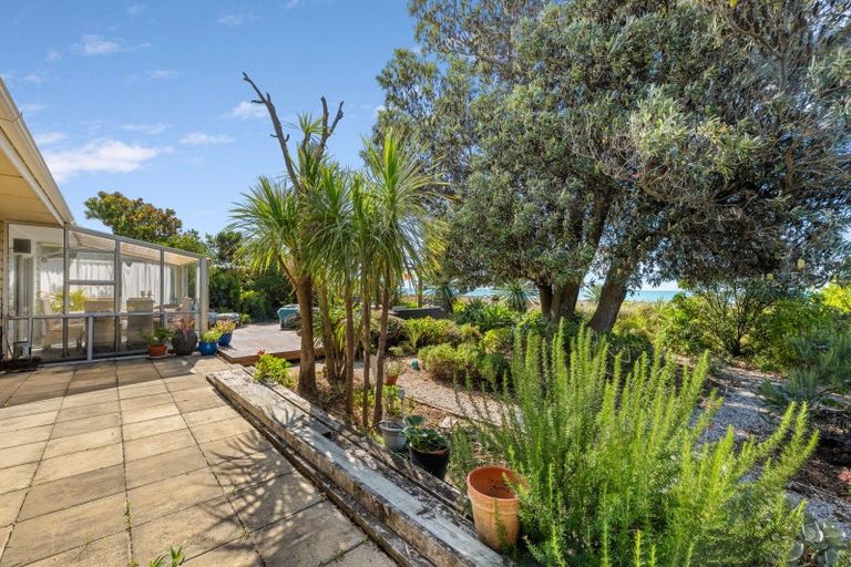 Photo of property in 104 Rarangi Beach Road, Rarangi, Blenheim, 7273