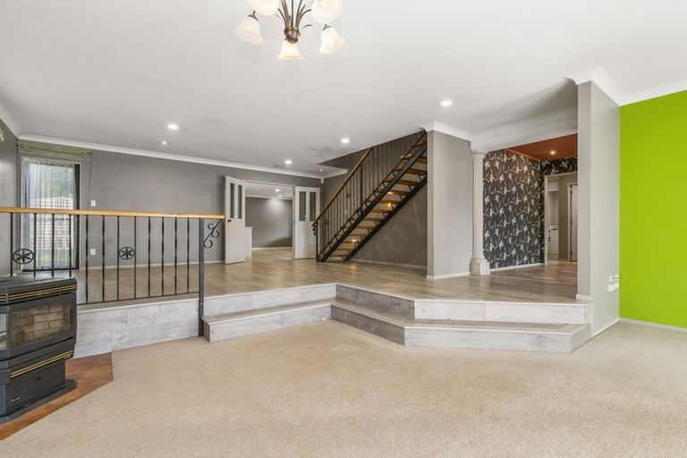 Photo of property in 22 Hoyte Place, Pukehangi, Rotorua, 3015