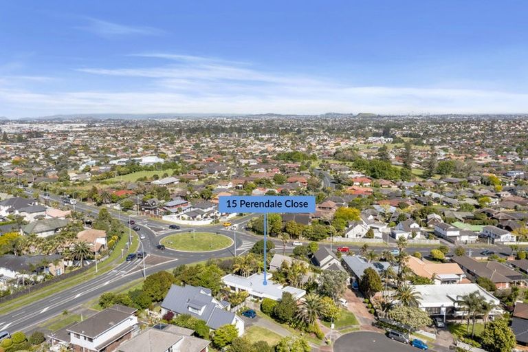 Photo of property in 15 Perendale Close, Somerville, Auckland, 2014